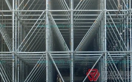 盤扣式腳手架配件、立桿的使用